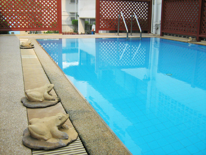 Lorem Ipsum is simply dummy text of the printing and typesetting ndustry. 