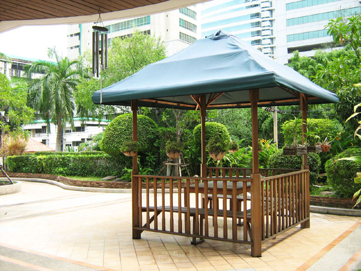 Lorem Ipsum is simply dummy text of the printing and typesetting ndustry. 